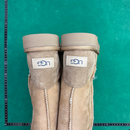 UGG Bailey II