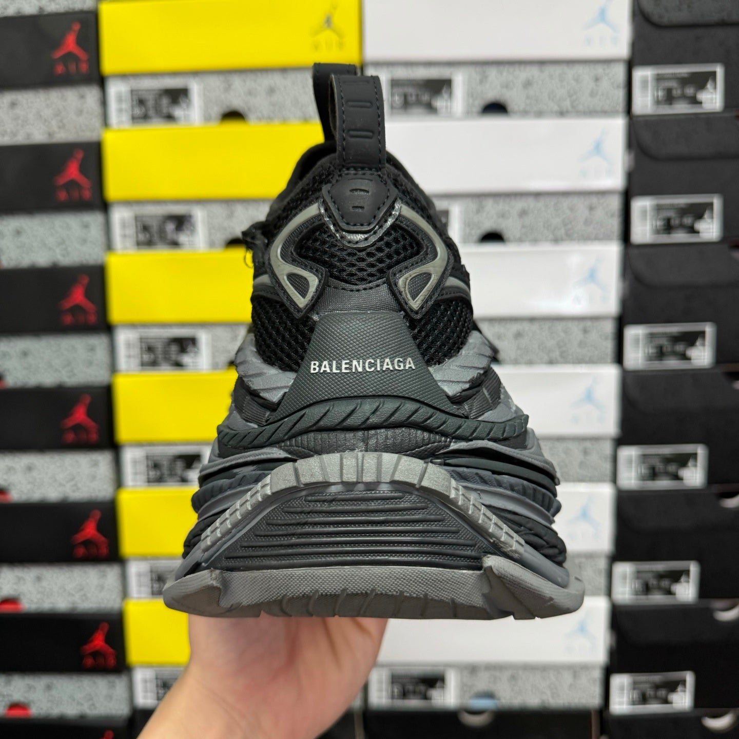 BLG Platform Reduced Black
