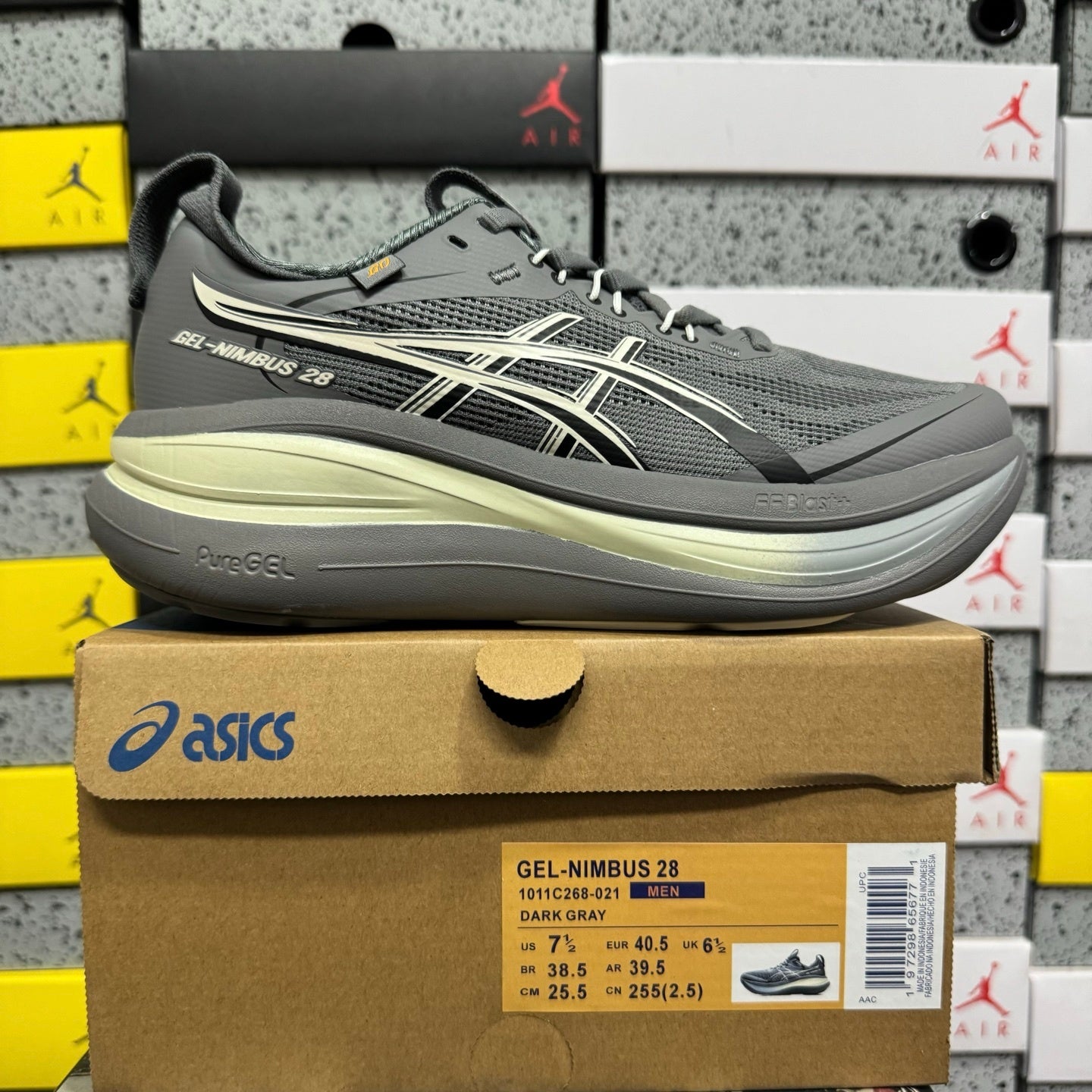 GEL-NIMBUS 28 Dark Grey