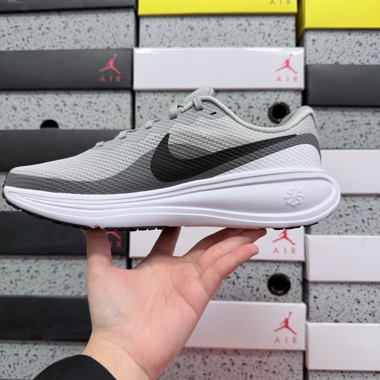 Revolution 8 Grey