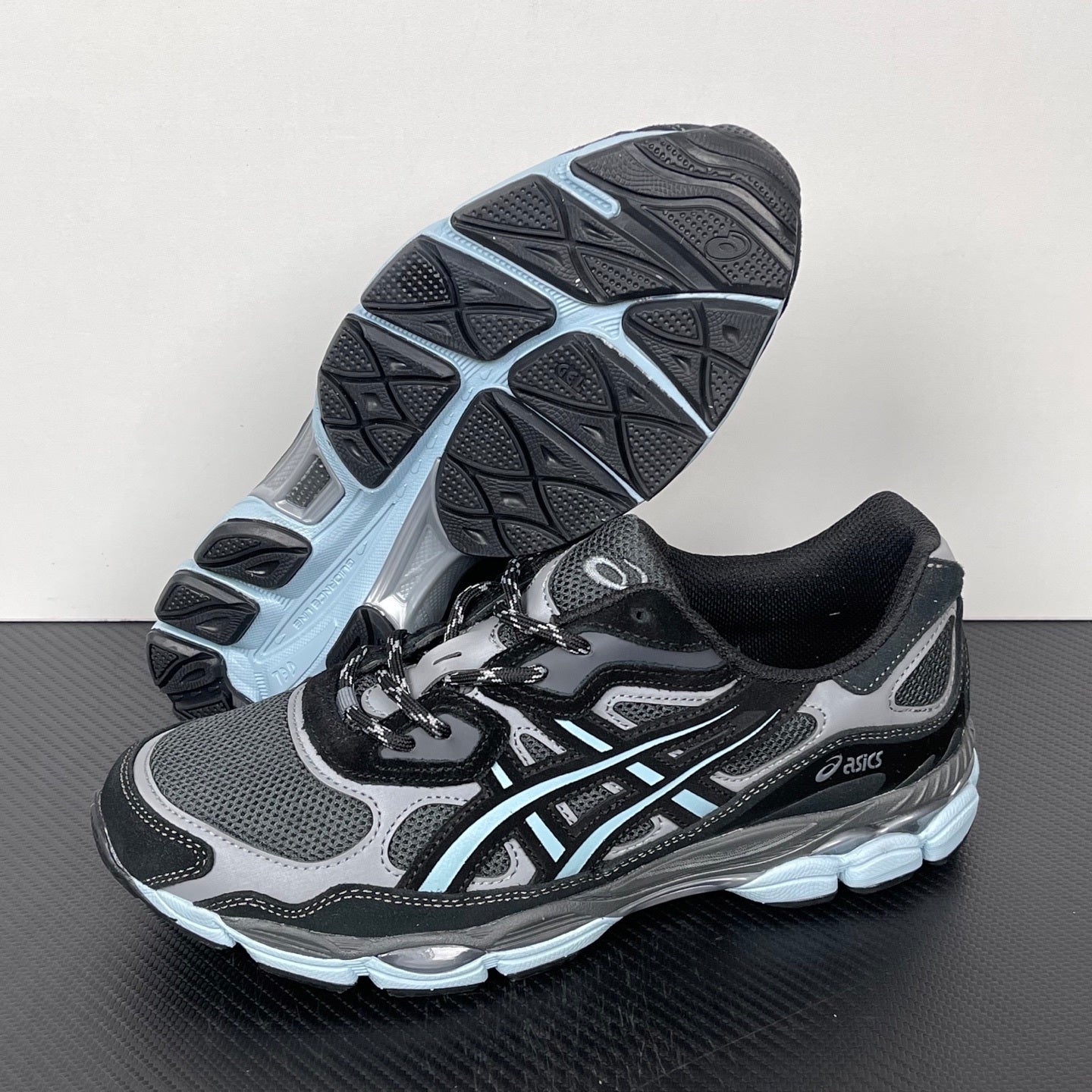 Gel Nyc  Atmos Laguna Gem Blue Topaz