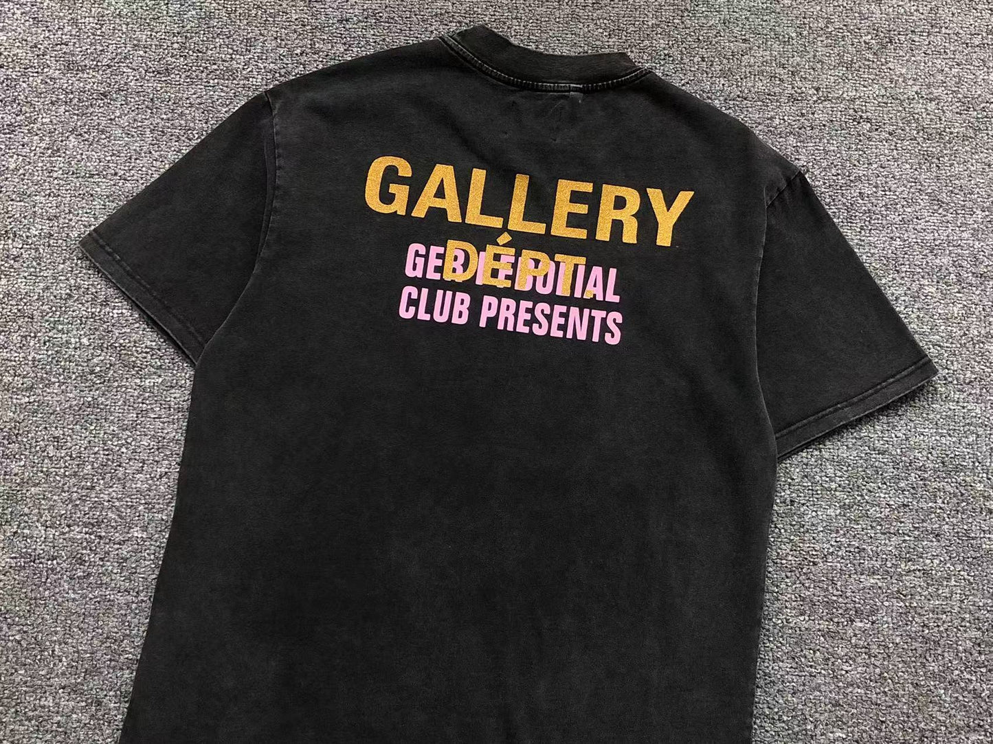 T-shirt GALLERY DEPT