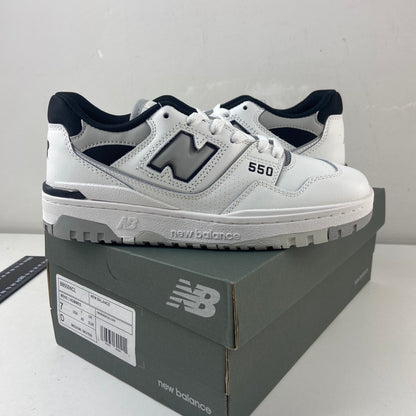 550 White Concrete Black