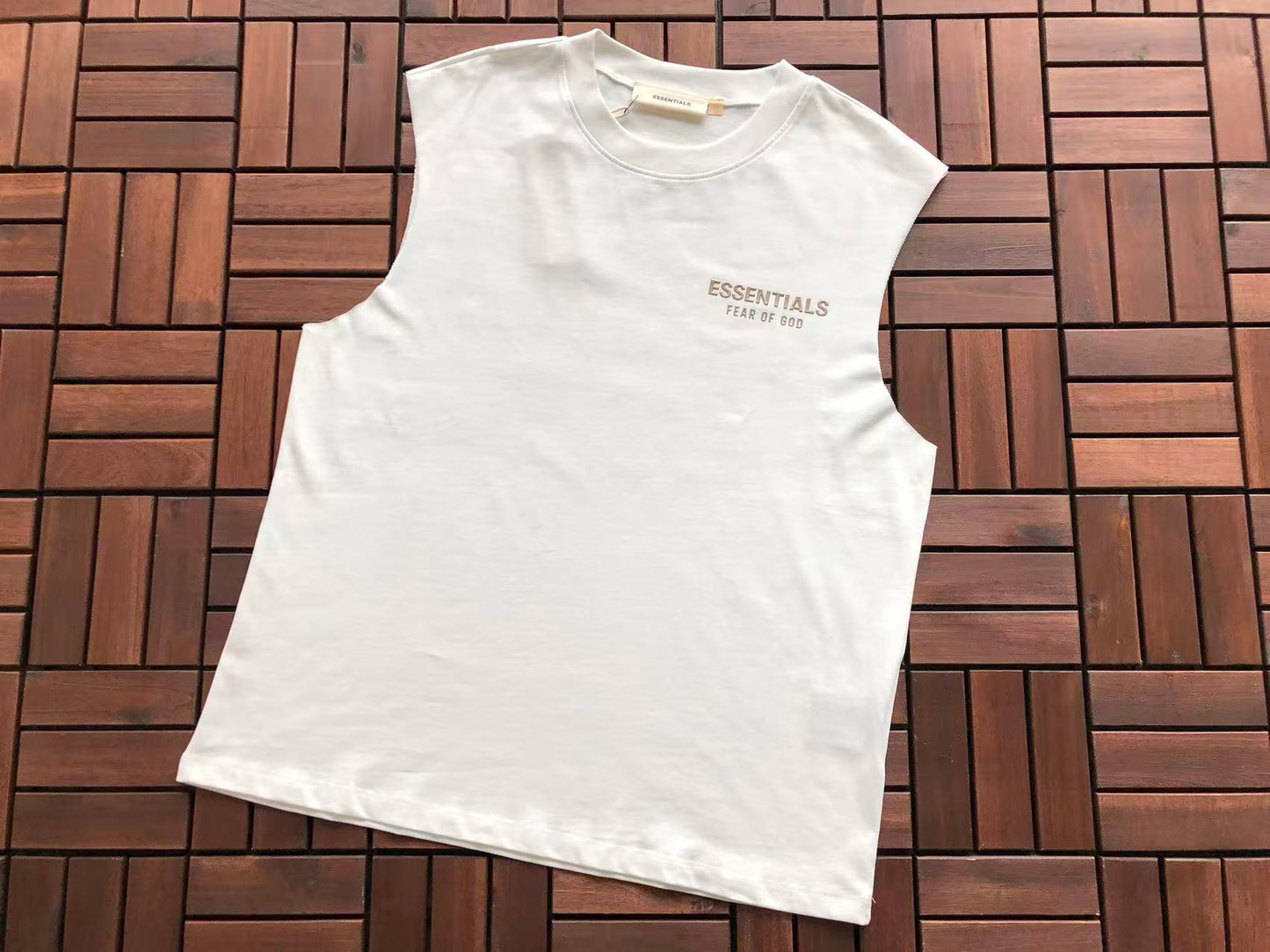 T-Shirts sem Mangas ESSENT