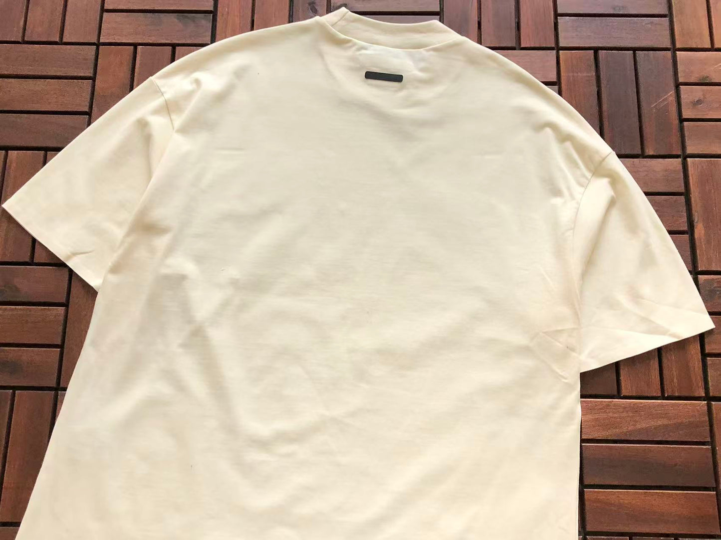 T-Shirt ESSENT