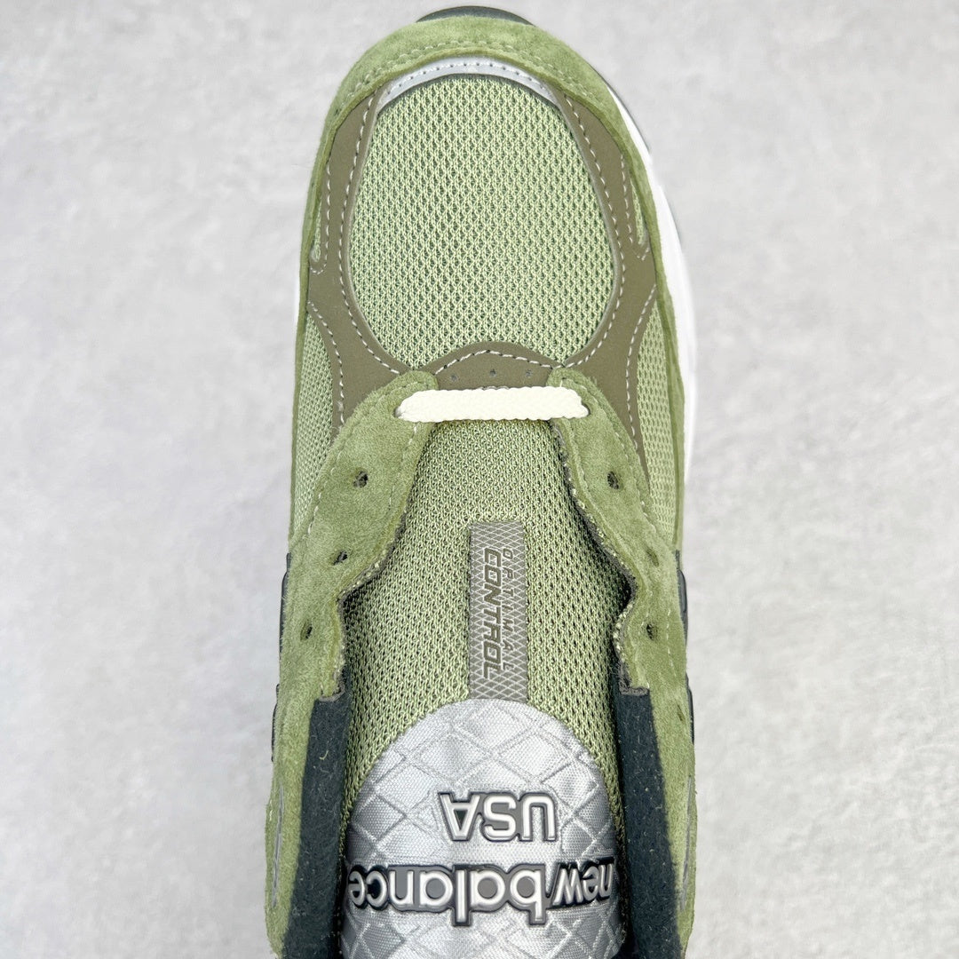 990 Olive Leaf / Black