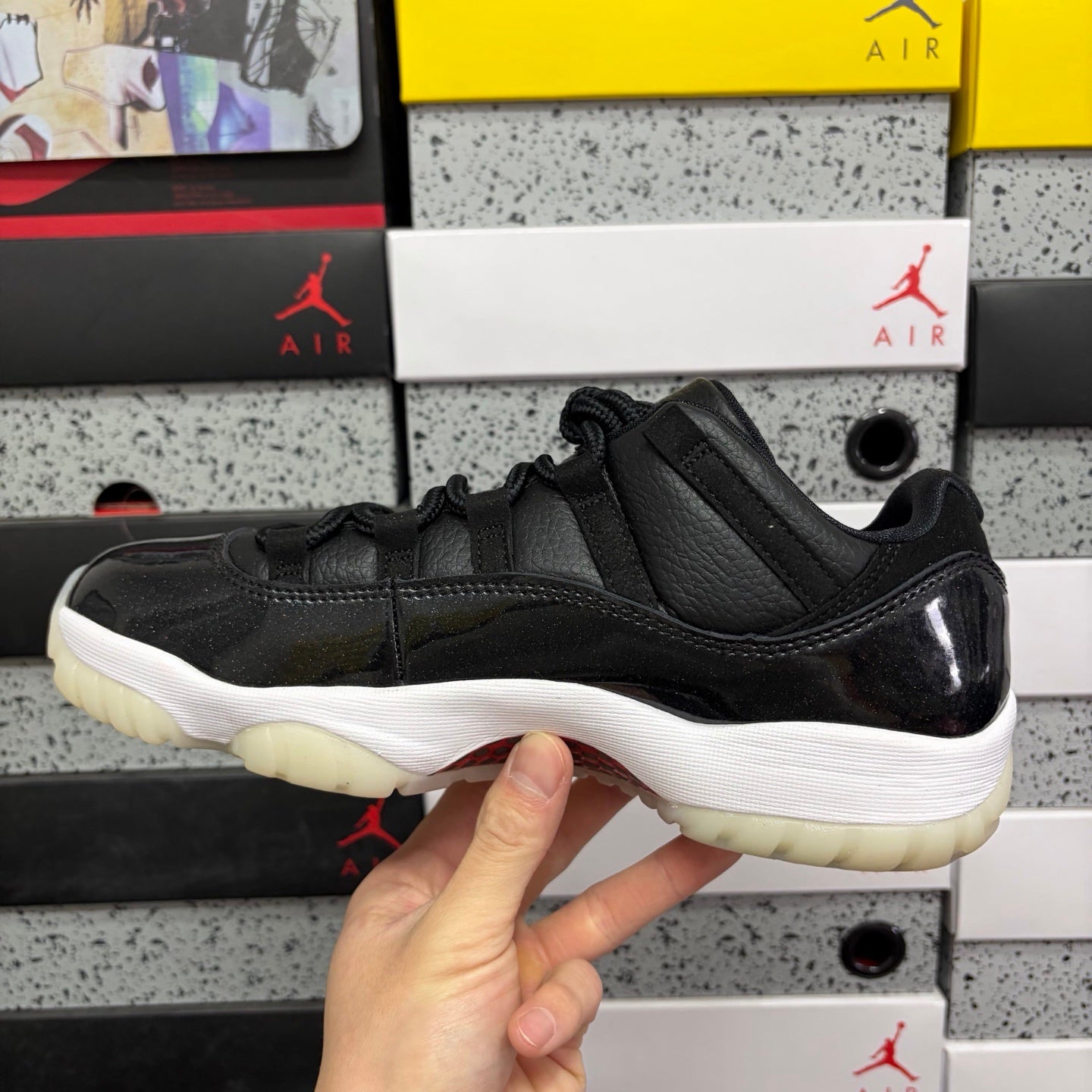 AJ11 Low Black