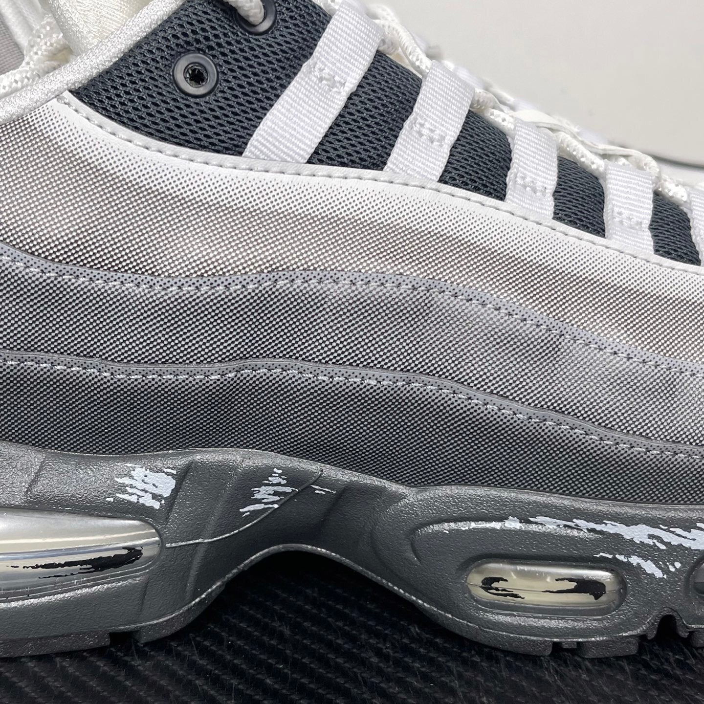 95 White Grey