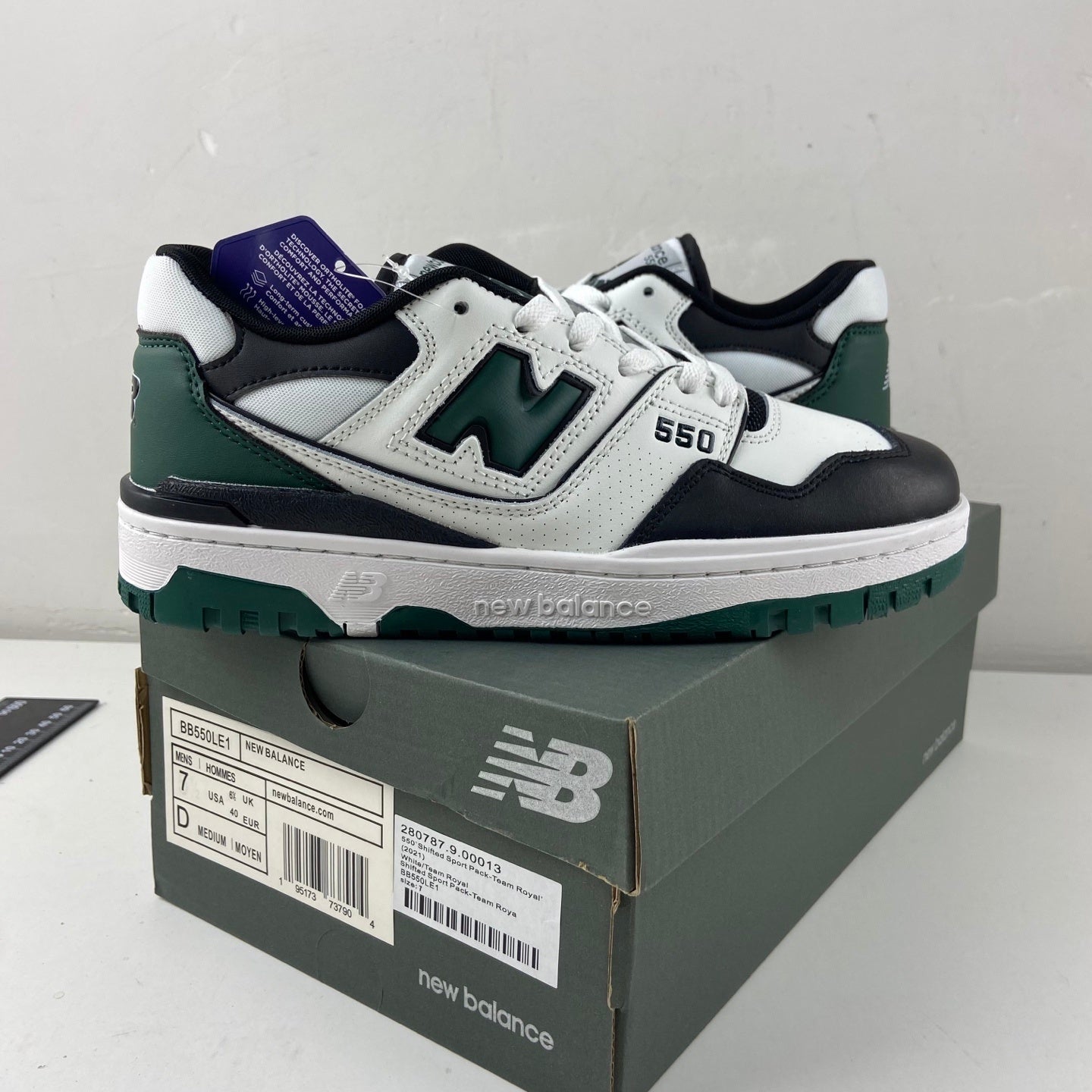 550 White and Green