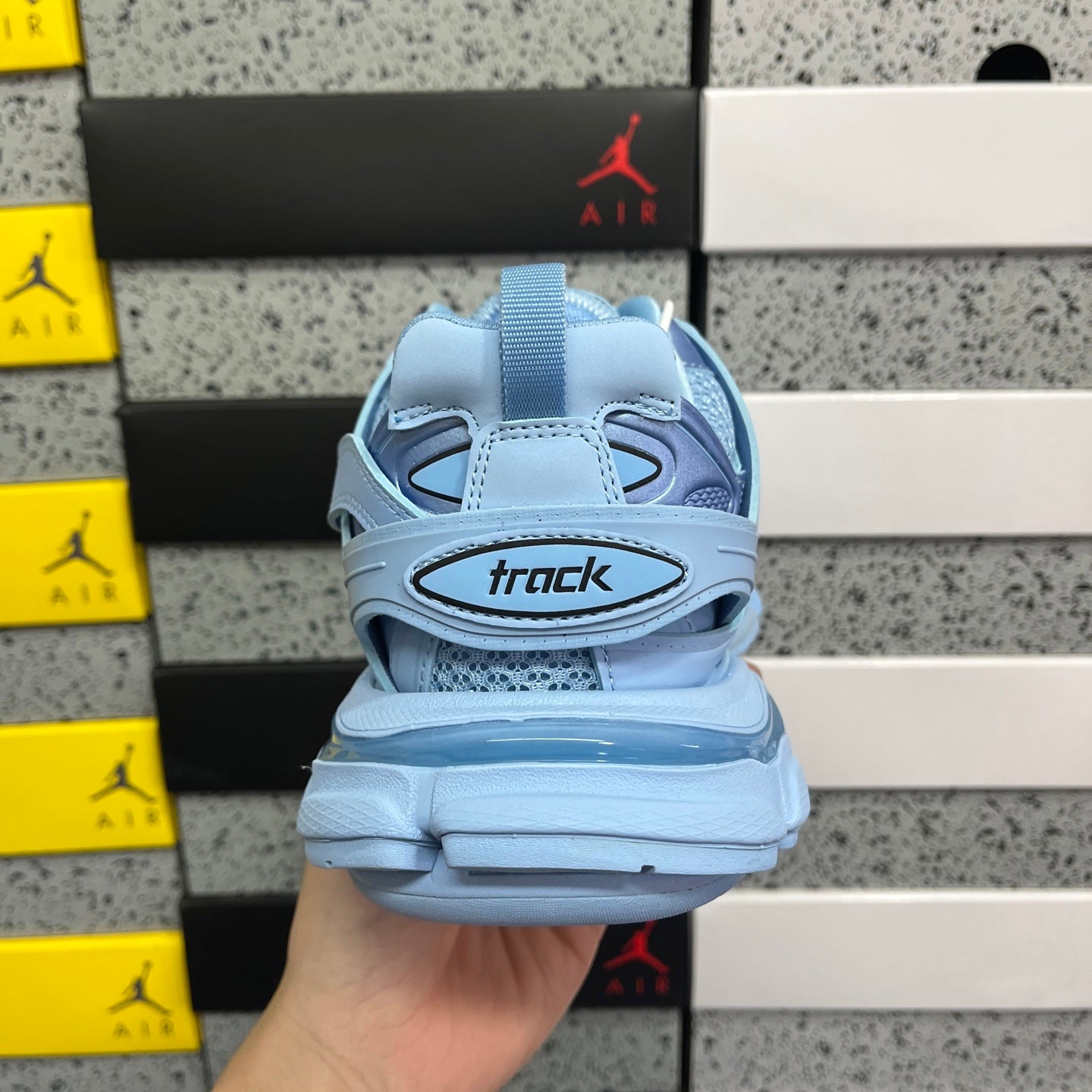 BLG Track Light Blue