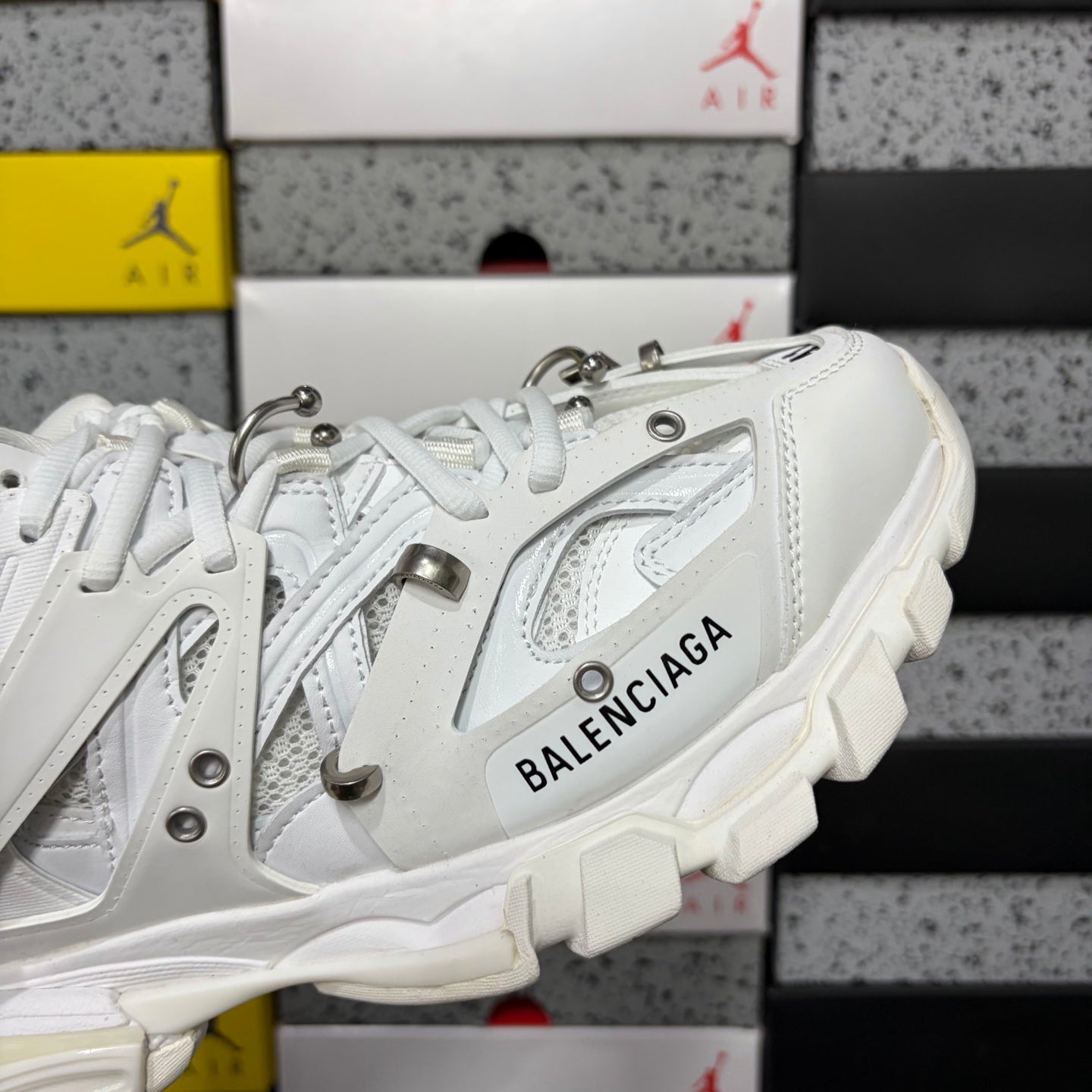 BLG Track White Grey