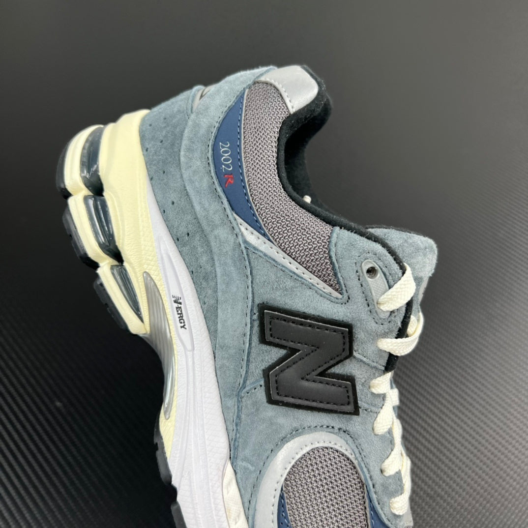 2002RU2 Grey Blue Black