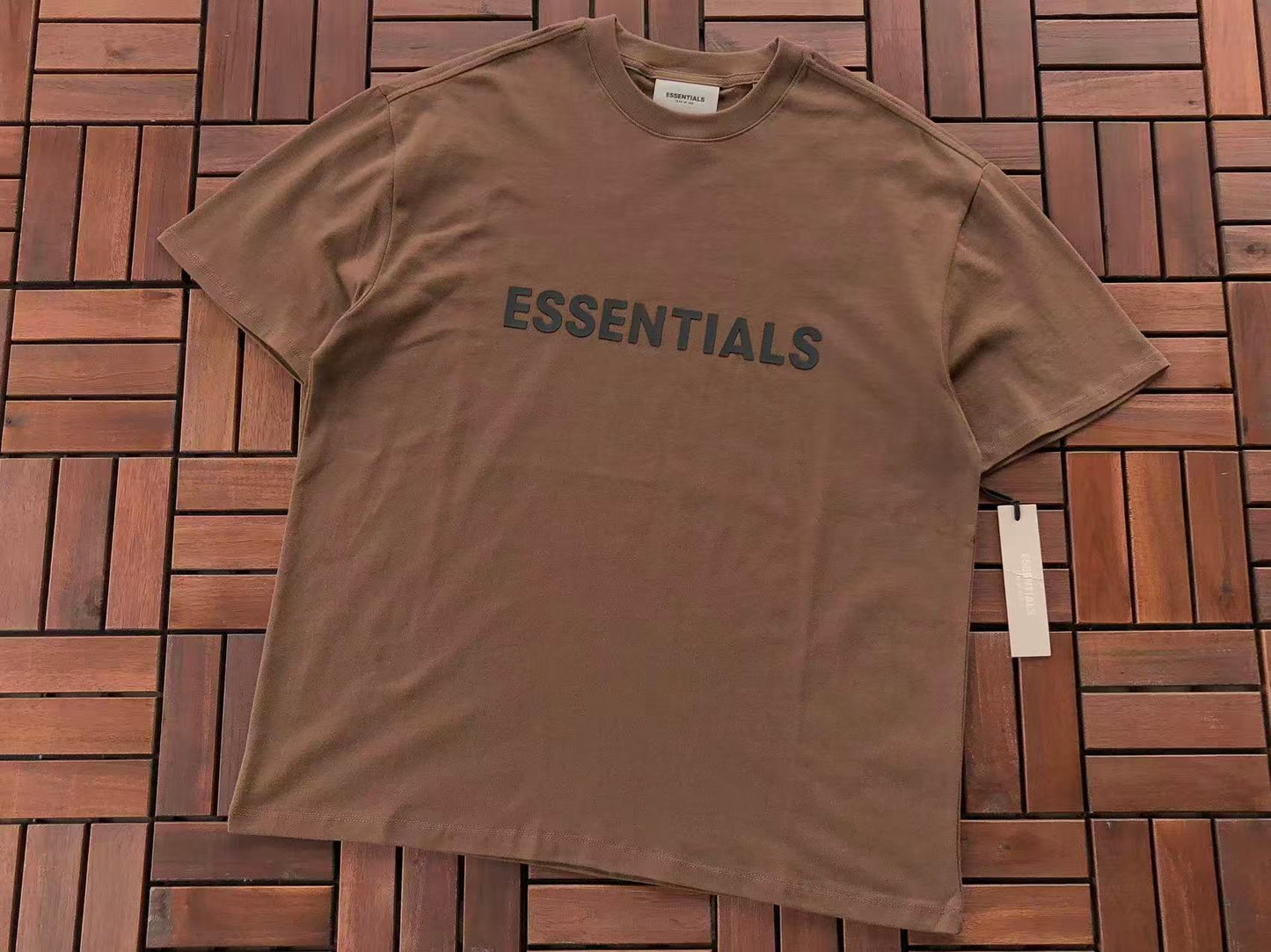 T-Shirts ESSENT