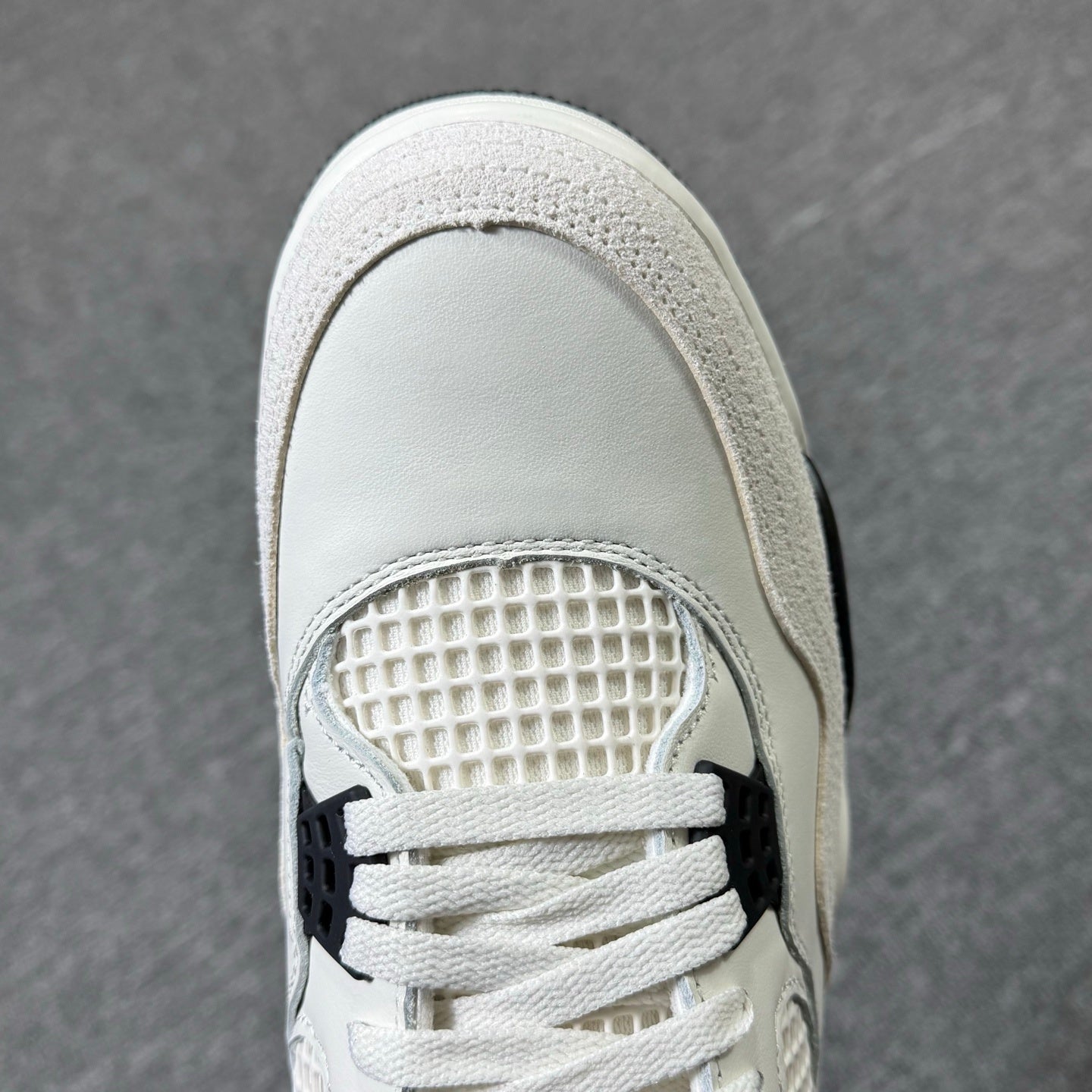 AJ4 Military Black