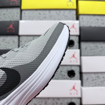 Revolution 8 Grey