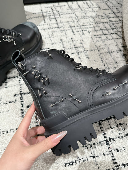 Bulldozer Boots