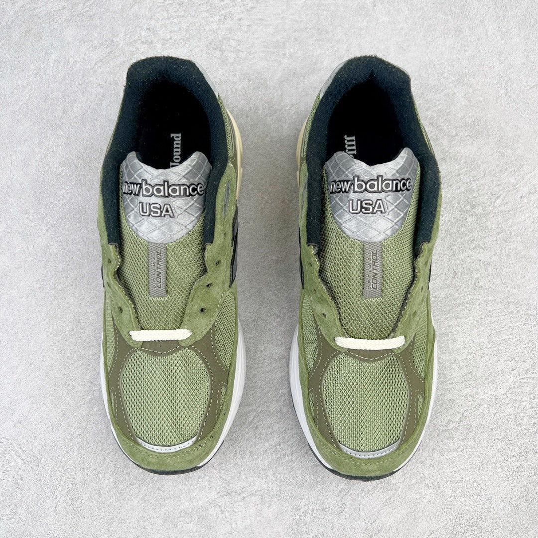 990 Olive Leaf / Black