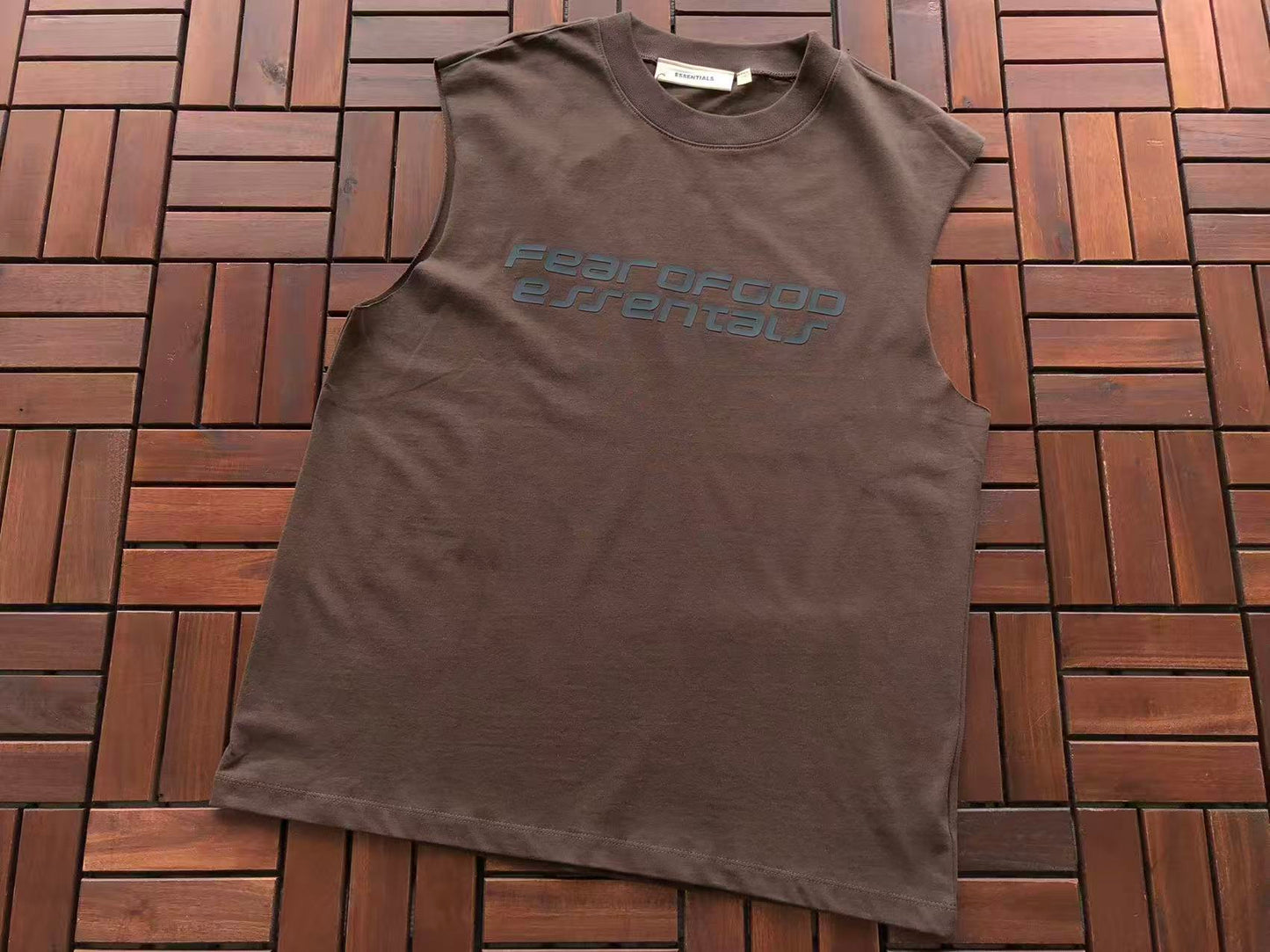 T-Shirts sem Mangas ESSENT