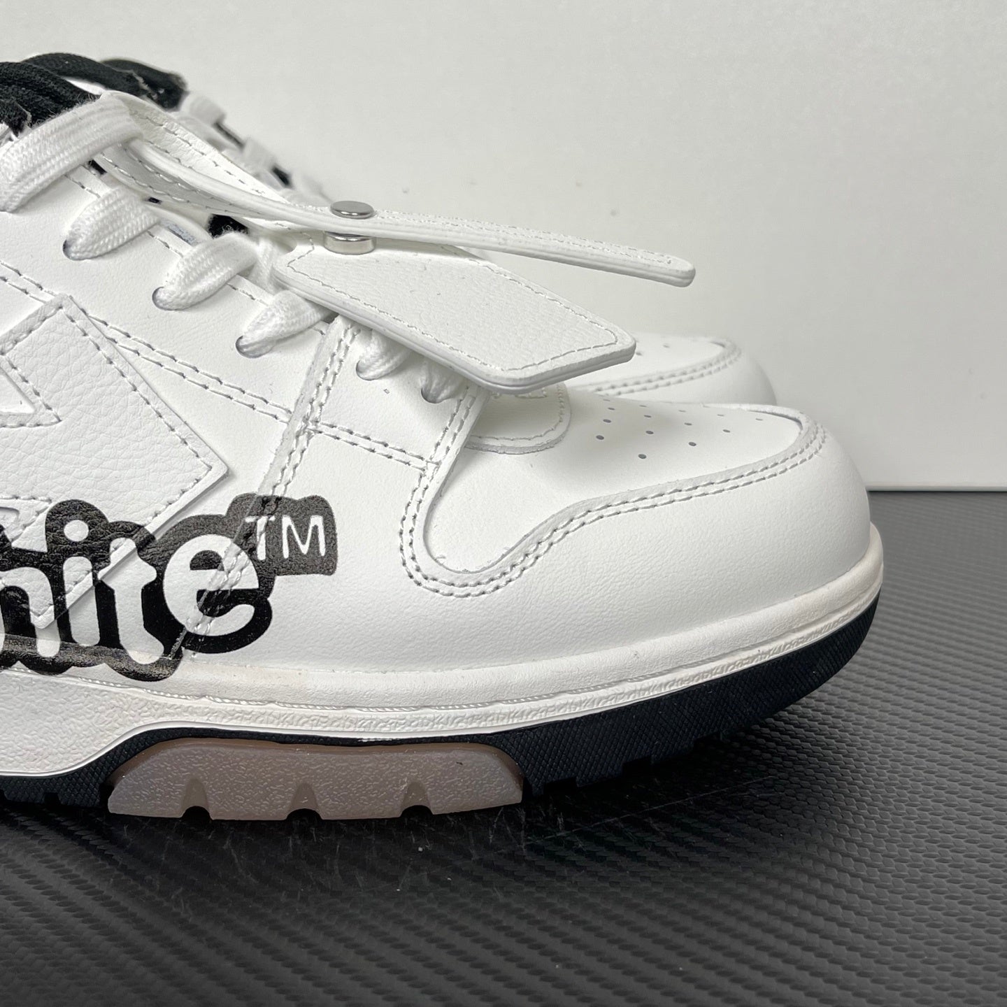 Out Of Office White Off