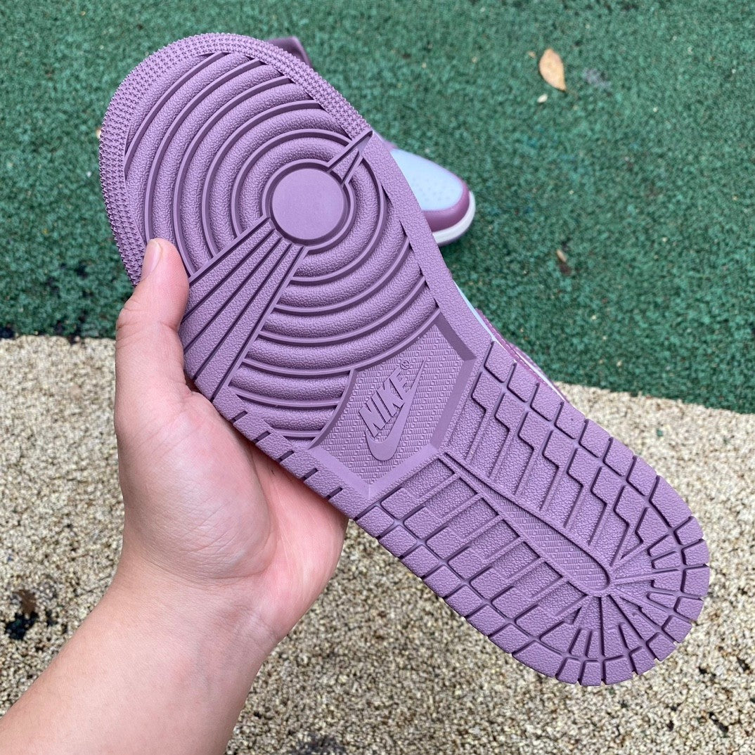 AJ1 MID Sky J Mauve