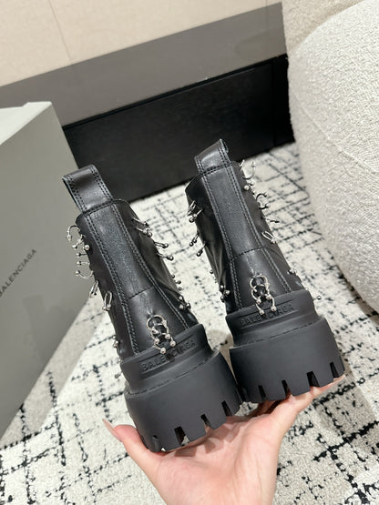 Bulldozer Boots