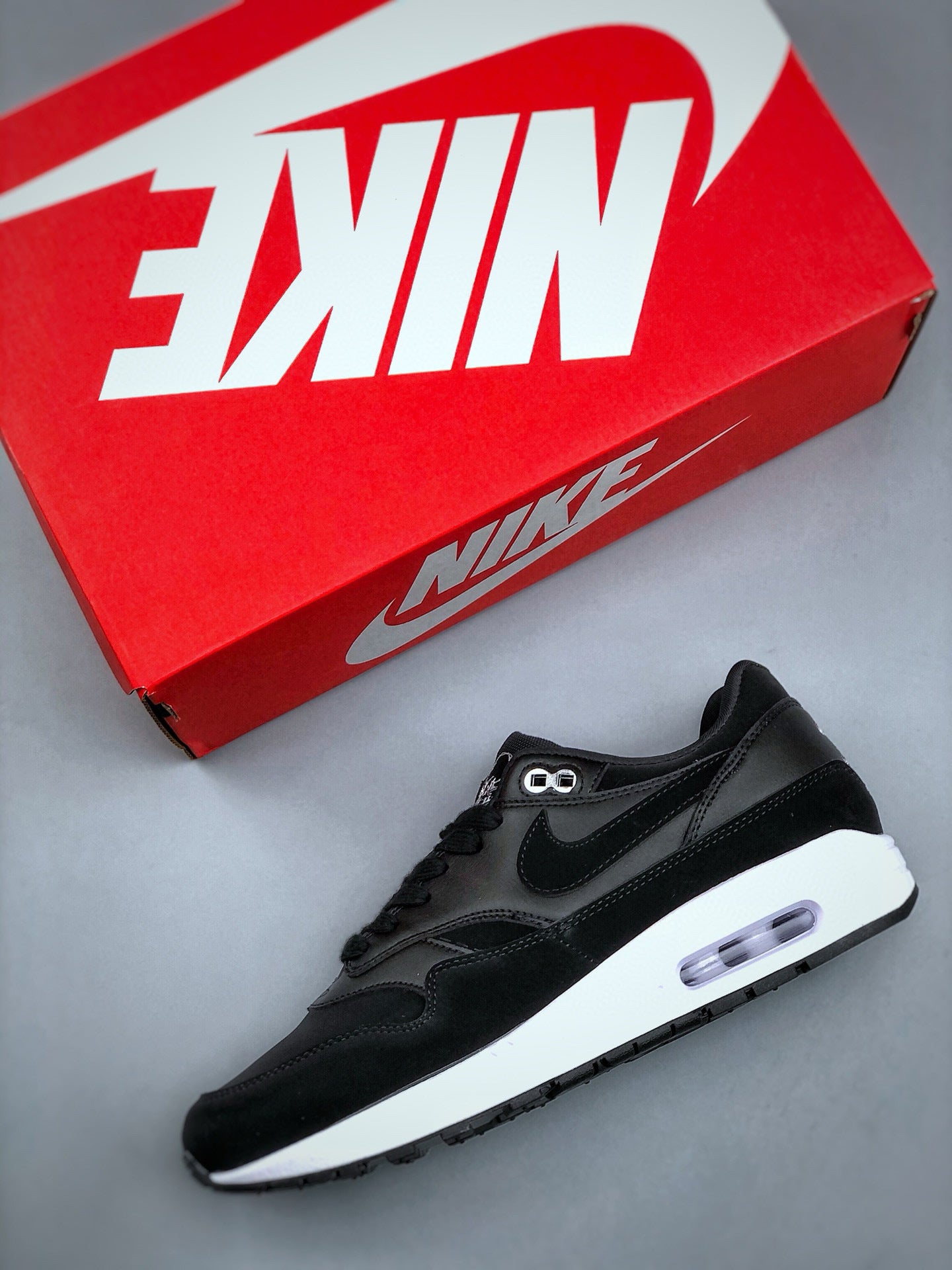 Air Max 1 Rebel Skulls