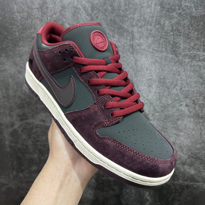 Dunk SB Riot Skateshop