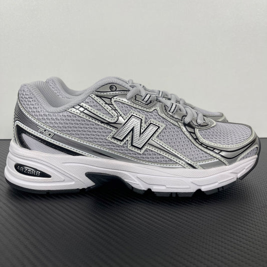 740 White / Silver / Black
