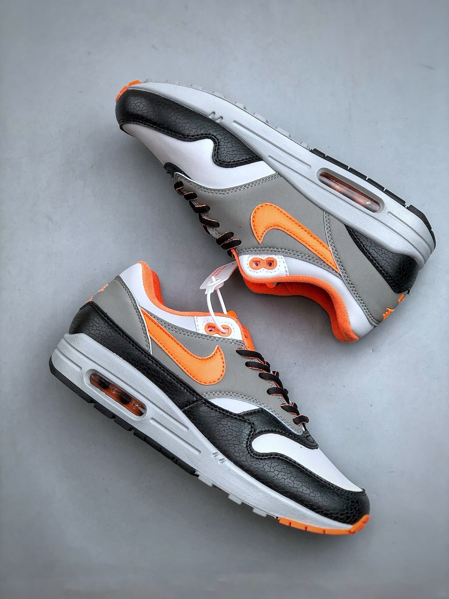 Air Max 1 Brilliant Orange