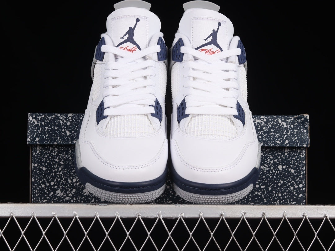 AJ4 Retro Midnight Navy