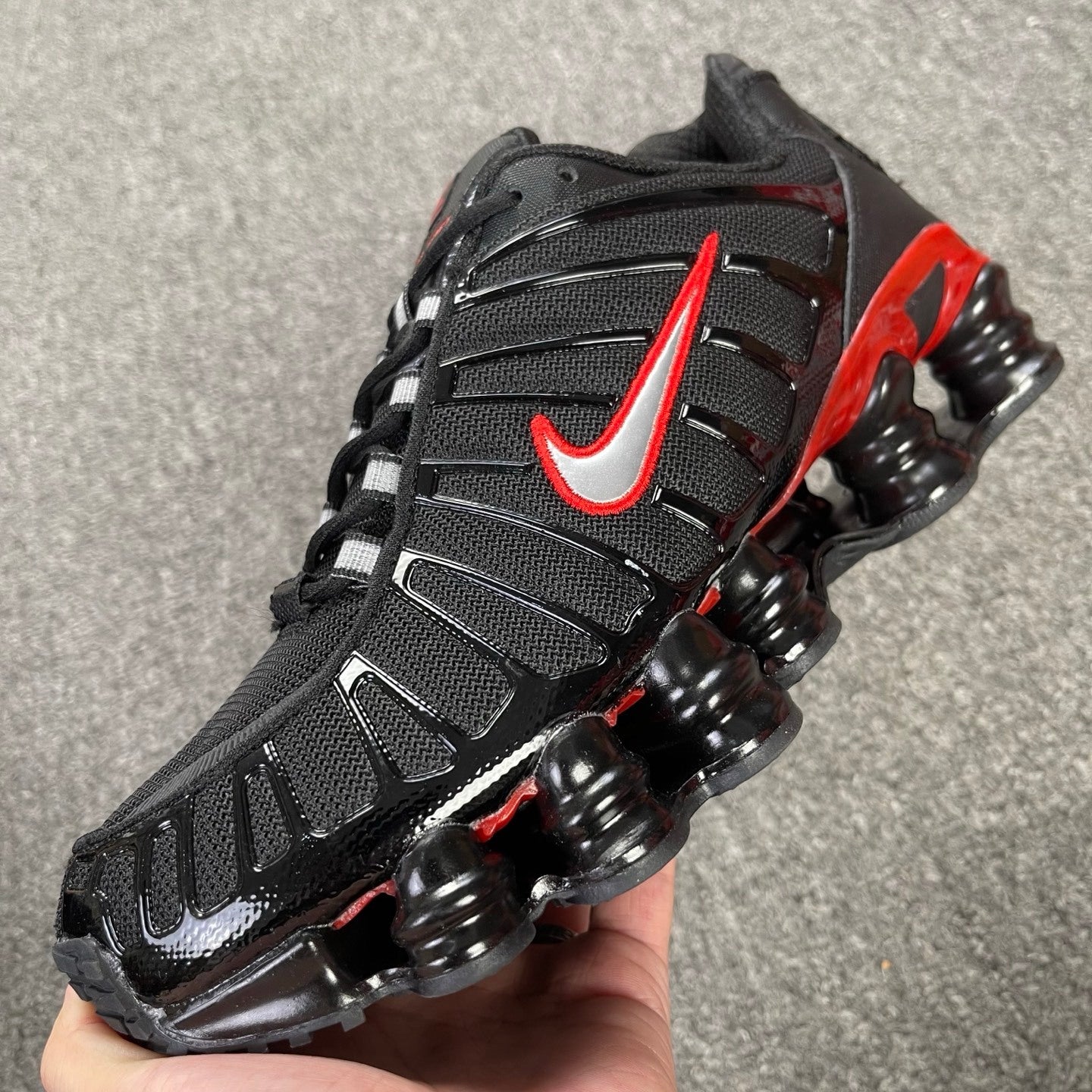 Aware Shox TL Black/Red