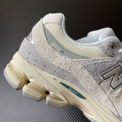 2002 the Year of the Loong is grey