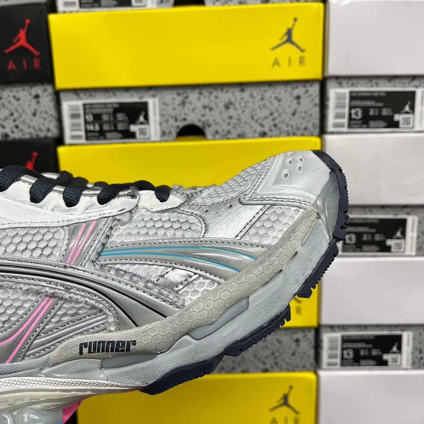 BLG Runner White/Pink/Grey/Blue