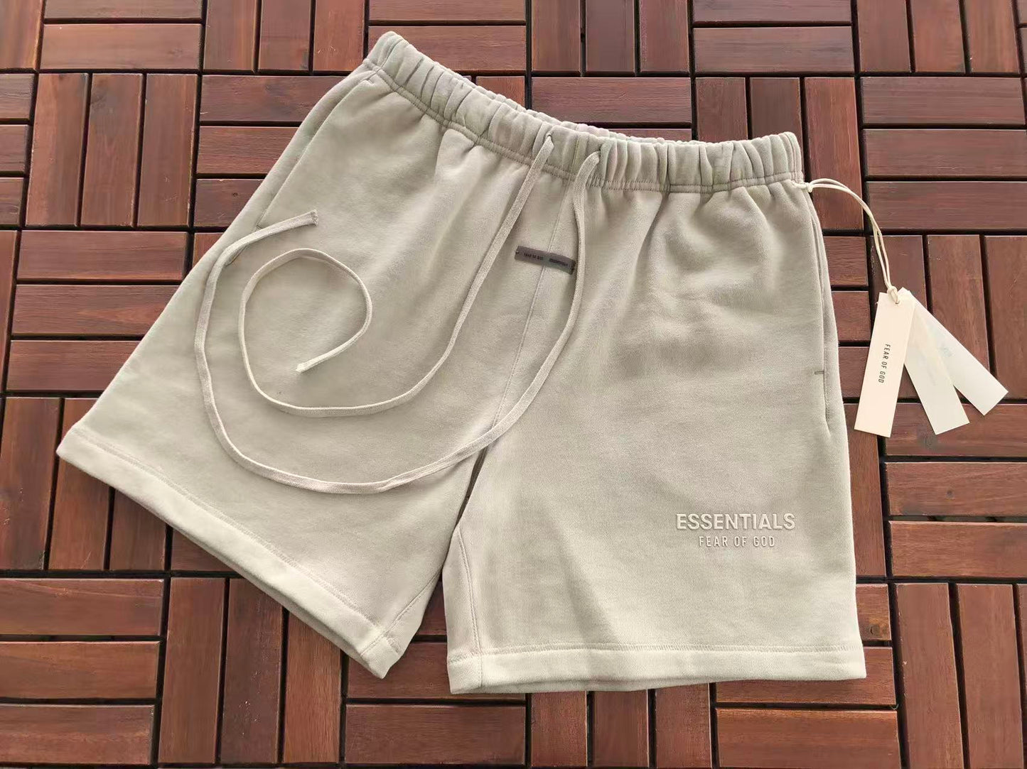 Conjuntos Essentials
