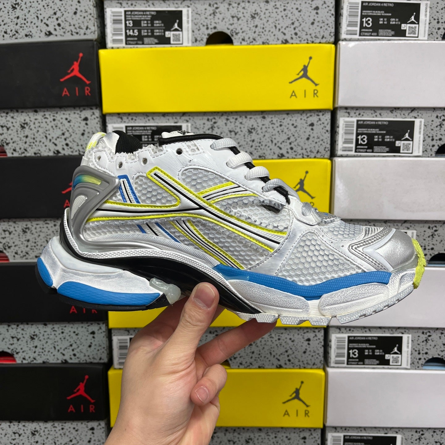 BLG Runner White/Black/Blue/Yellow