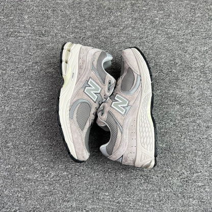 2002R Grey