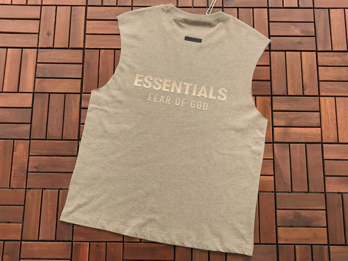 T-Shirts sem Mangas ESSENT