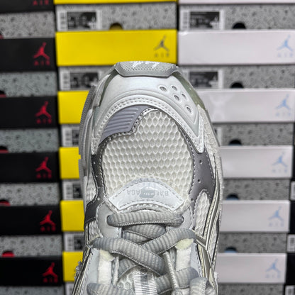 BLG Runner 7.0 White/Grey Mix