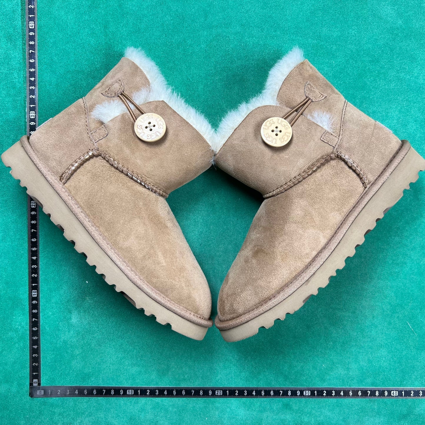 UGG UGG Bailey Mini Bailey Button II Boot