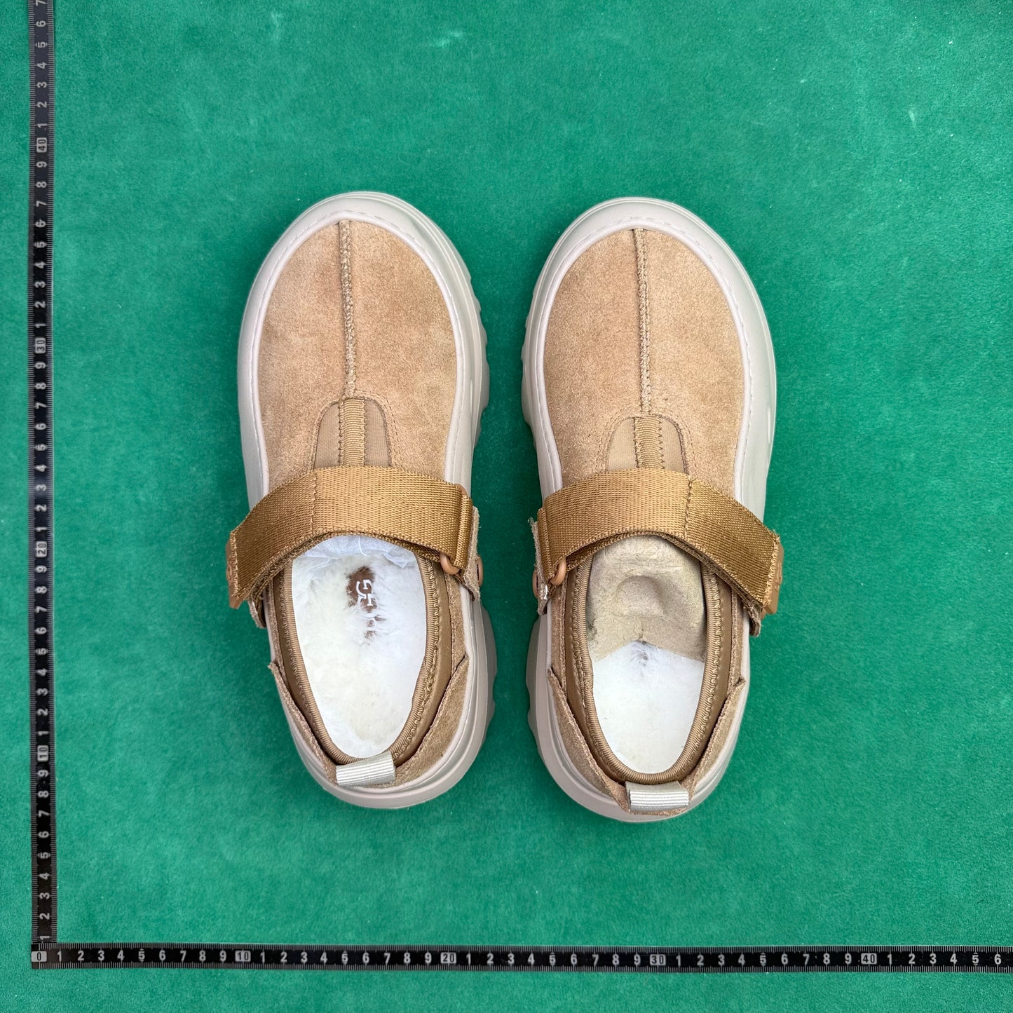 TT UGG PeakMod Lowcut