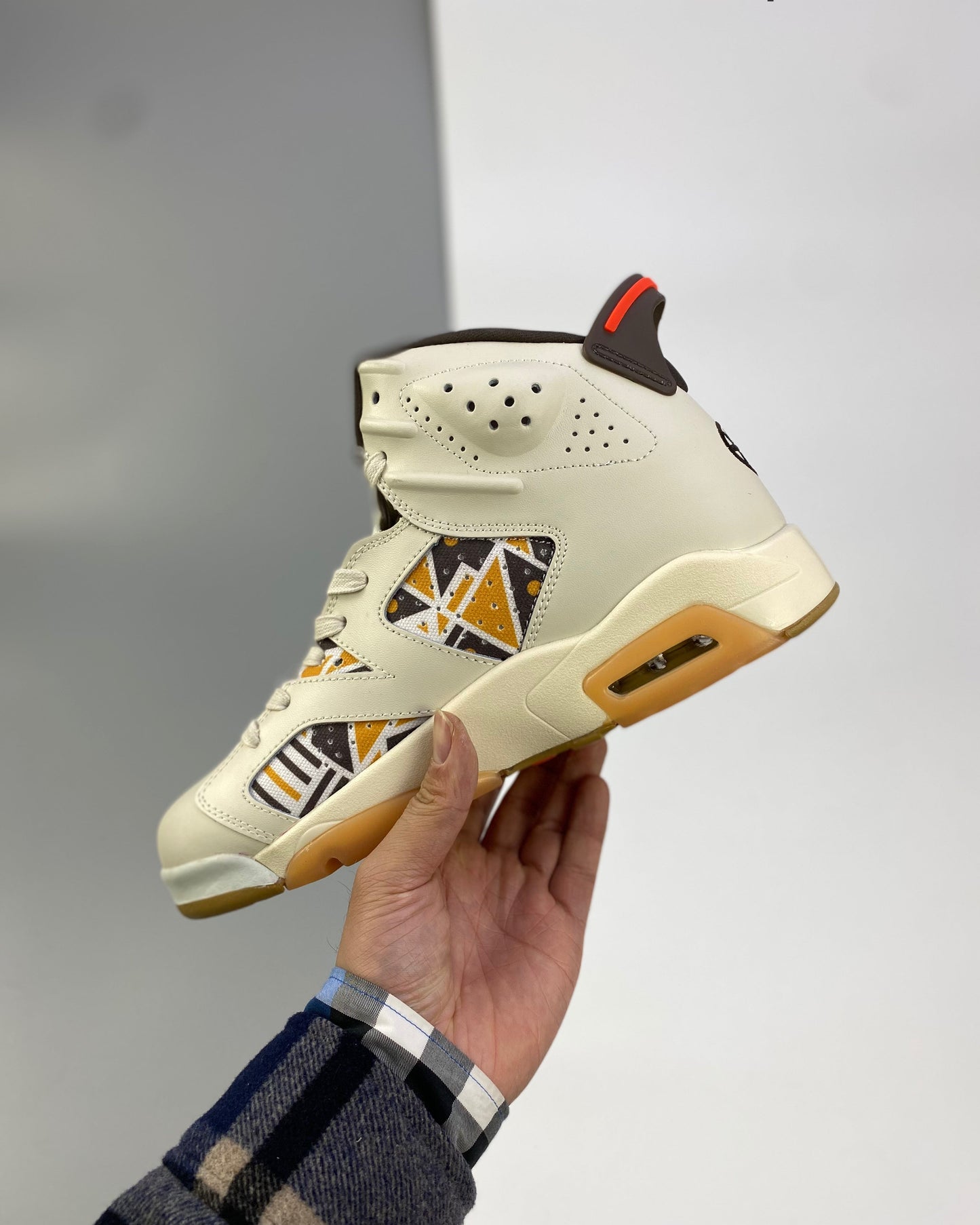 AJ6 Retro SP Quai 54