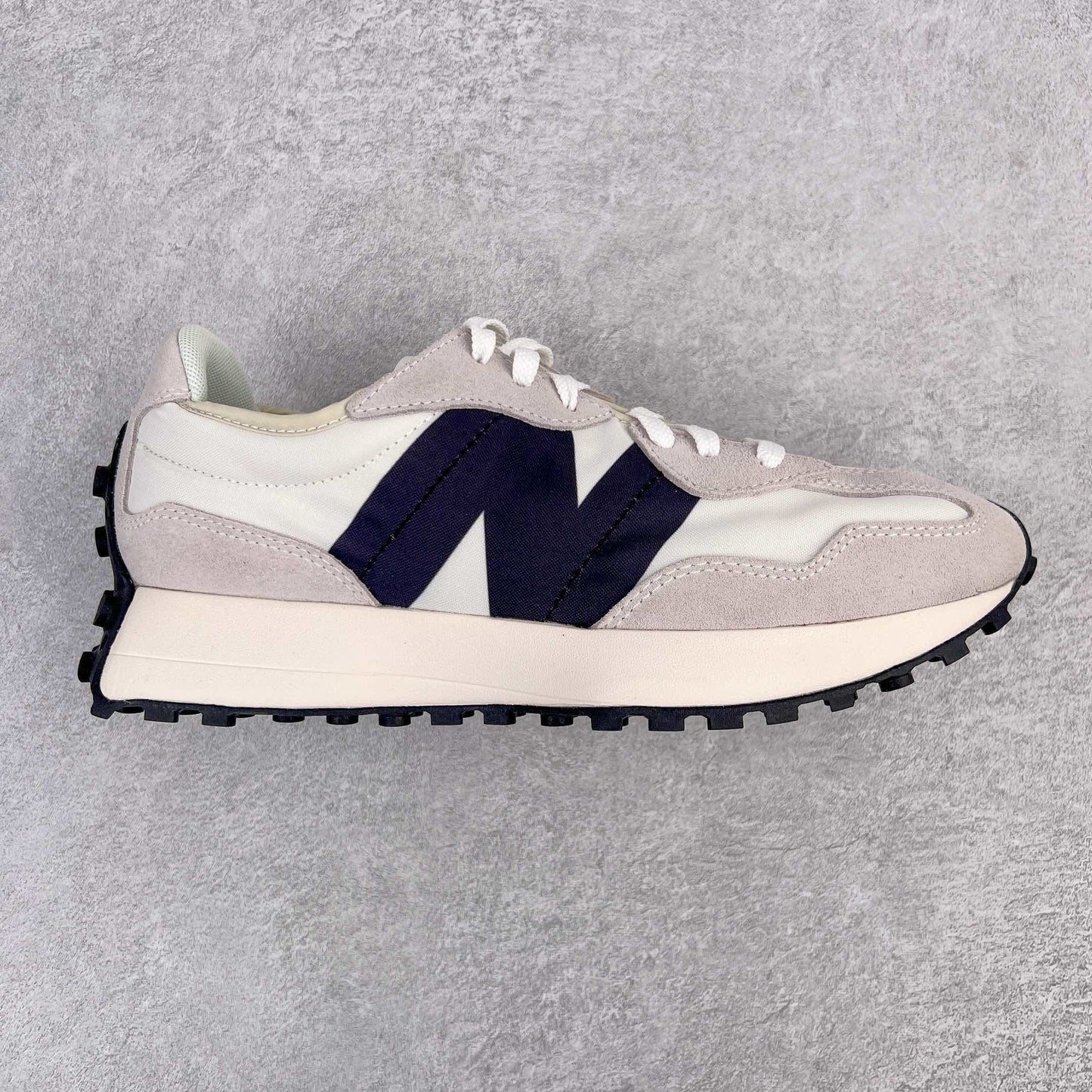327 Classic Casual Blue