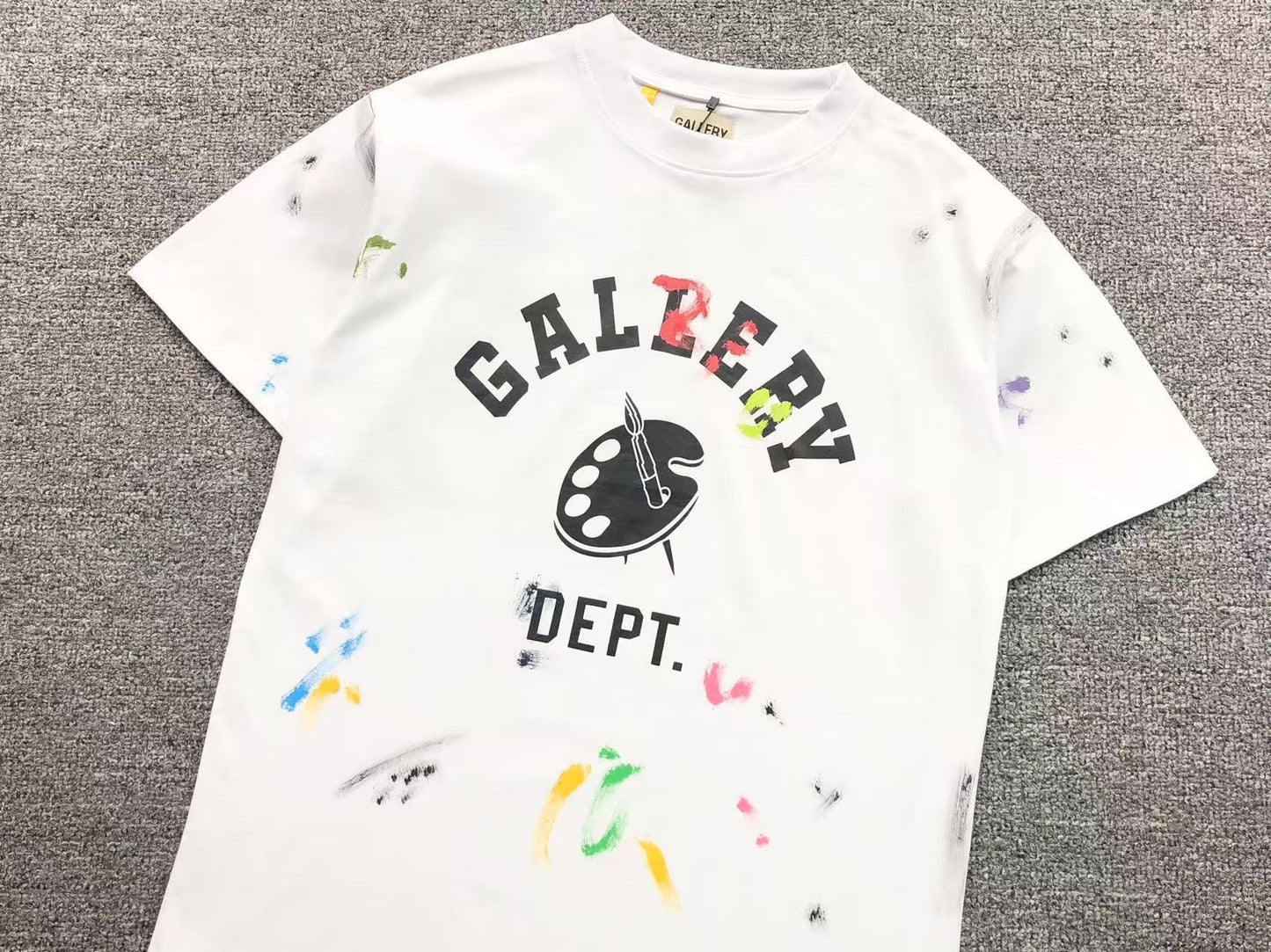 T-shirt GALLERY DEPT