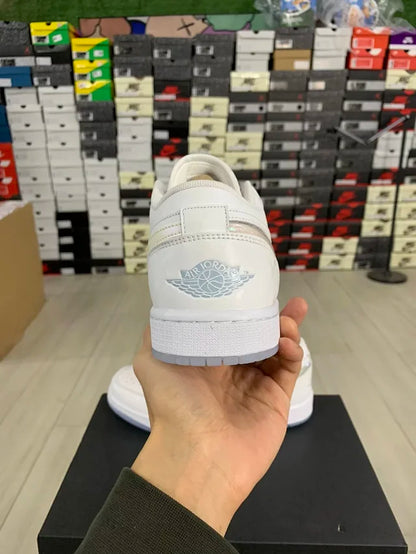 AJ1 Low White