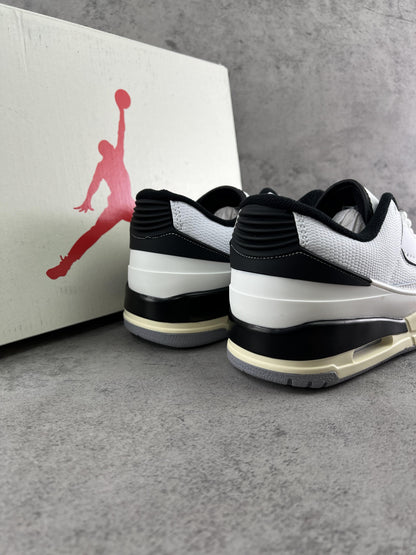 23 WHITE & BLACK