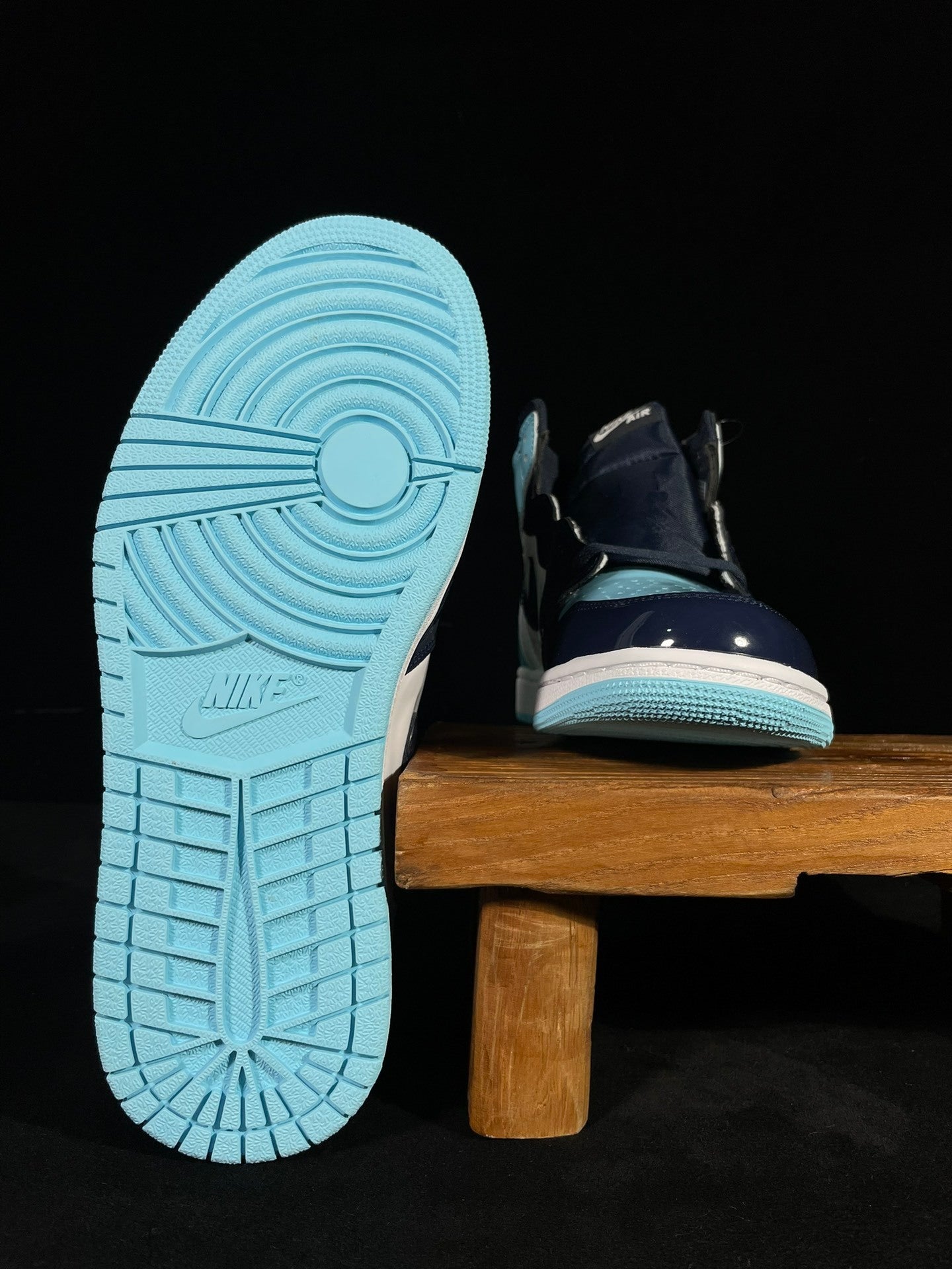 AJ1 High OG LIGHT BLUE