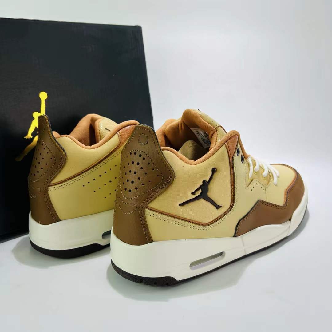 23 Desert Gum