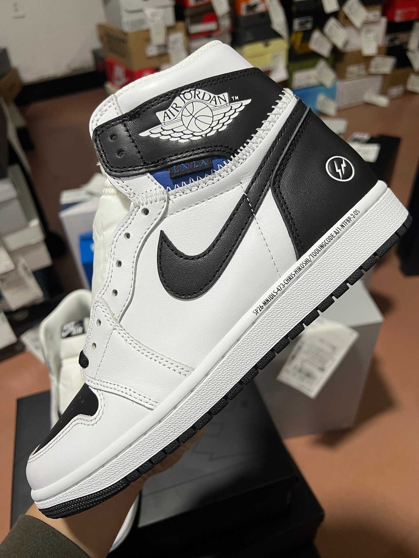 AJ1 High BLACK & WHITE