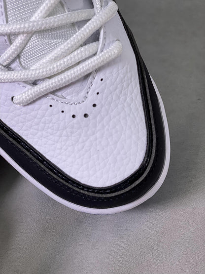 23 White Dark Concord Black