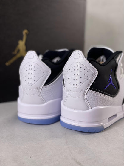 23 White Dark Concord Black